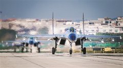 空军某旅开展飞行训练