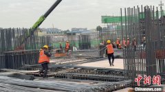 （新春走基层）近500名建设者坚守一线 新建佛山